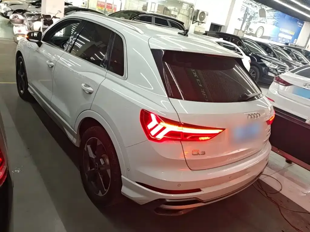 Audi Q3 — фото 6