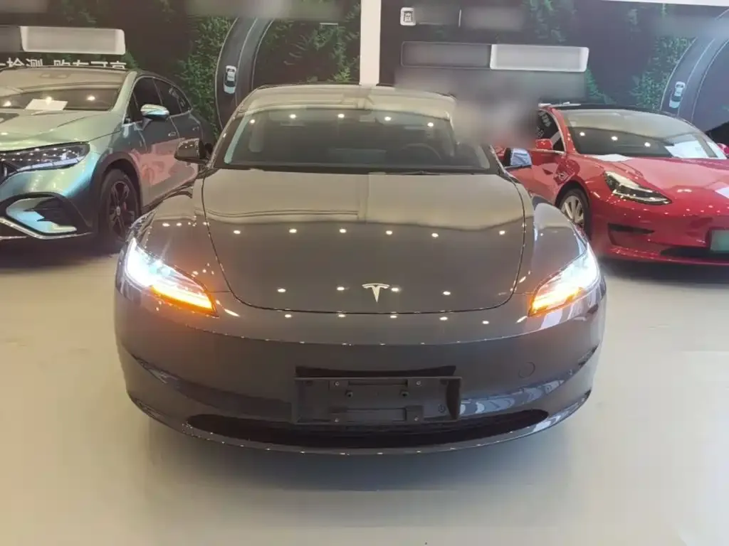 Tesla Model 3 — фото 4