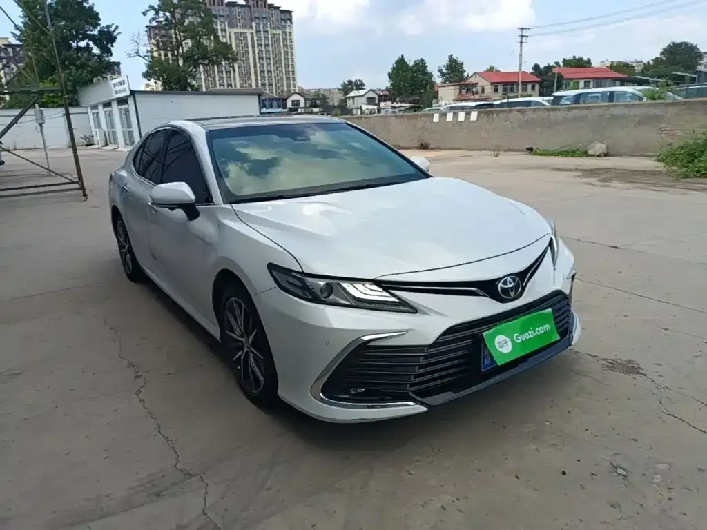 Toyota Camry — фото 8