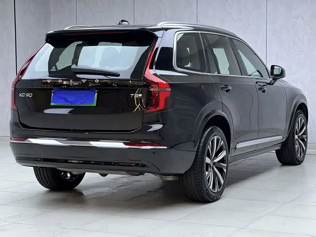 Volvo XC90 PHEV — фото 8