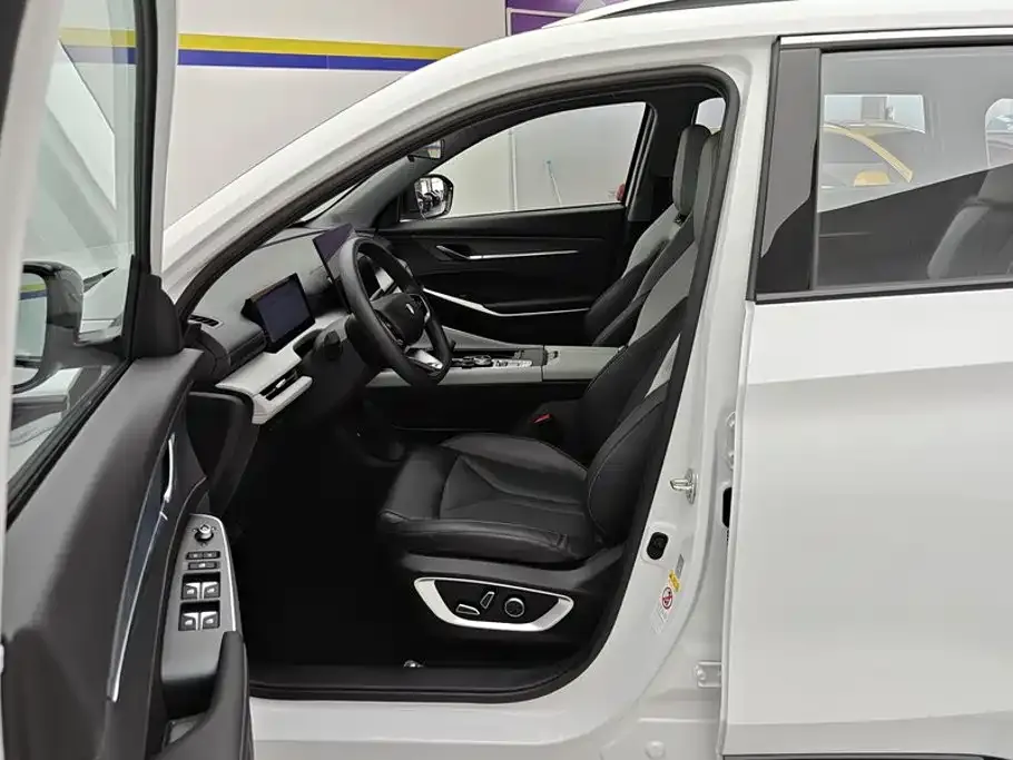 Changan CS75PLUS — фото 3
