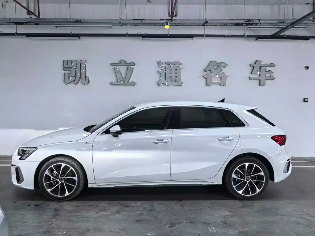 Audi A3 — фото 2