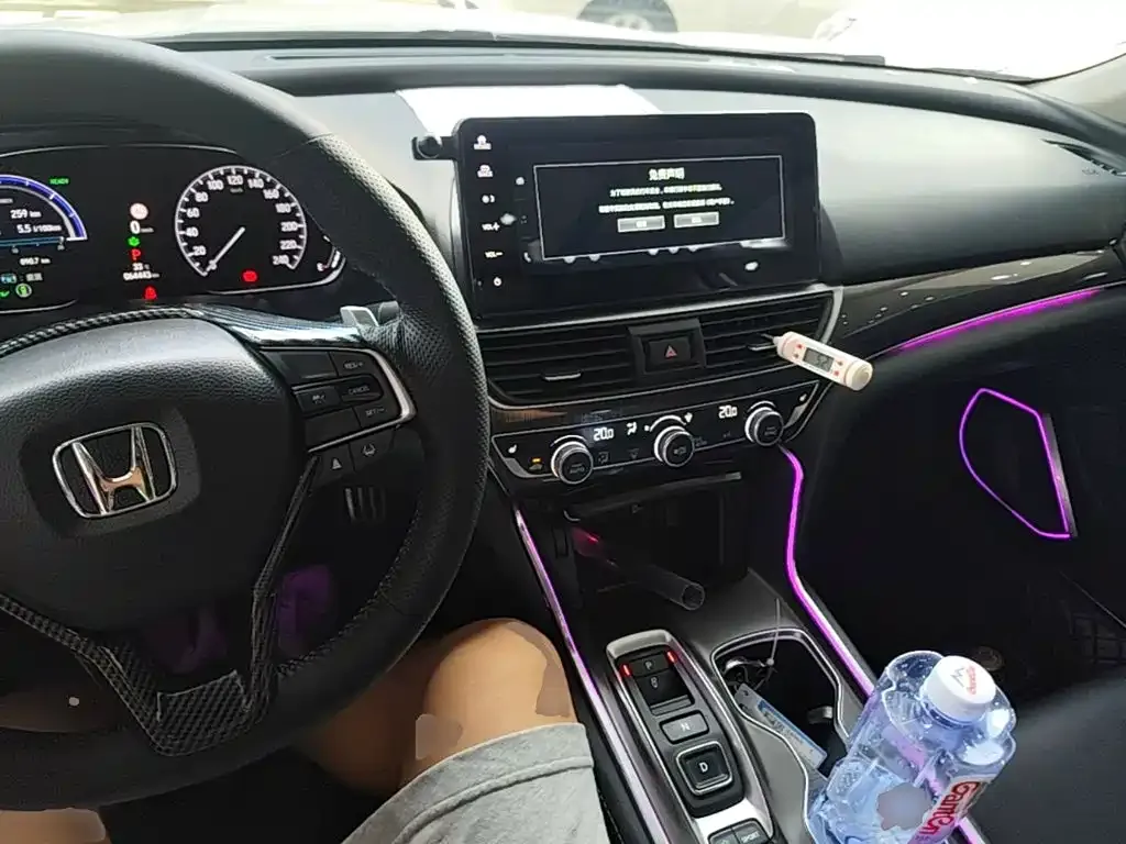 Honda Accord — фото 10