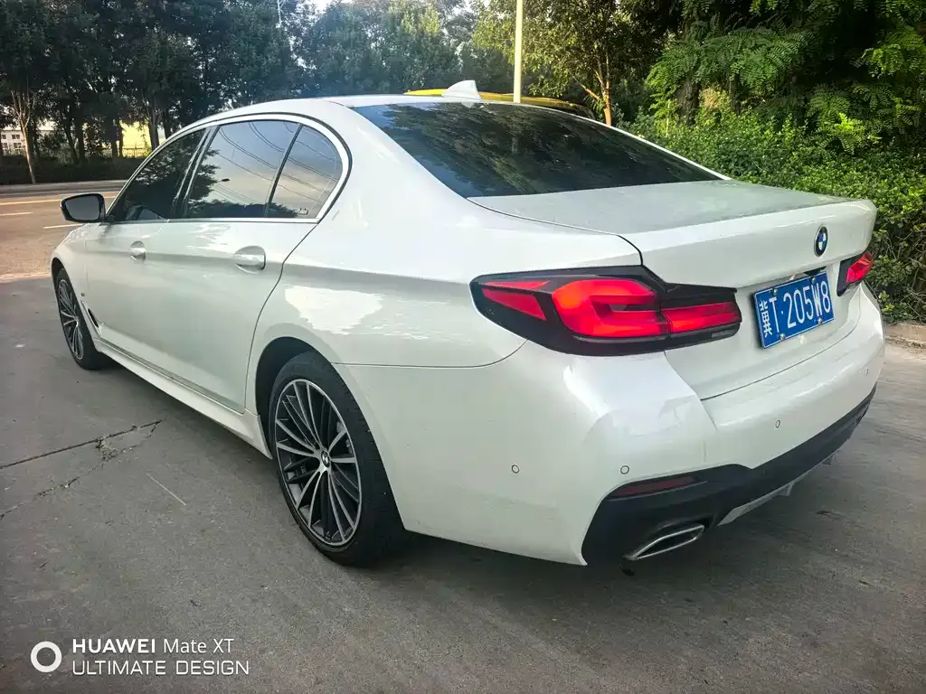 BMW 5 Series — фото 4
