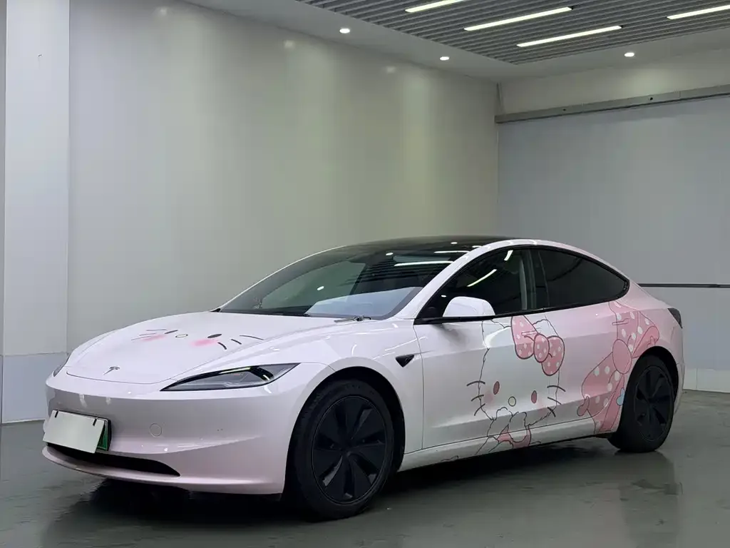 Tesla Model 3 — фото 1