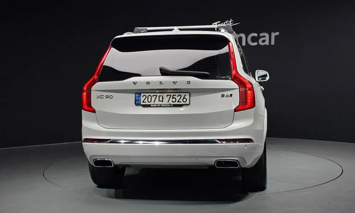 Volvo XC90 — фото 10