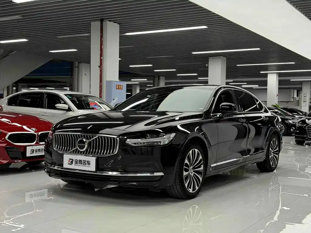 Volvo S90 — фото 1