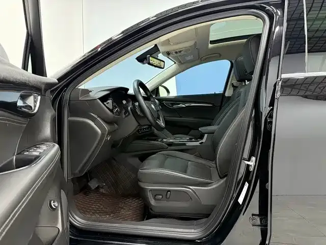 Buick Envision Plus — фото 7