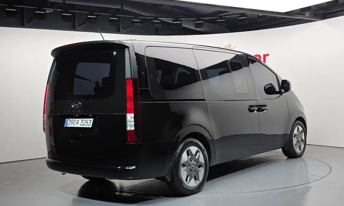 Hyundai Staria — фото 2