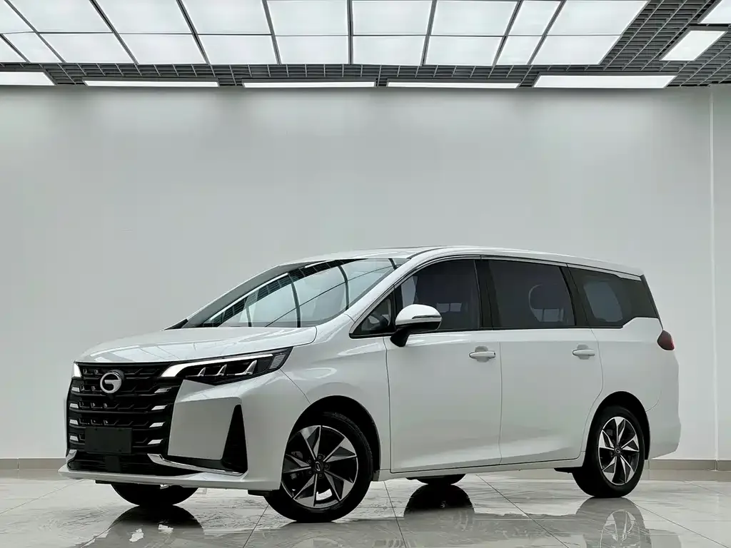 GAC Motor Trumpchi M6 — фото 1