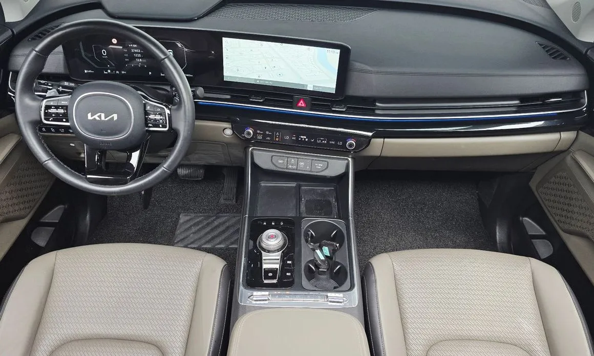 Kia Carnival — фото 10