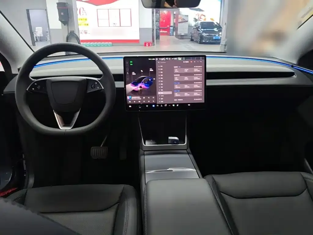 Tesla Model Y — фото 2