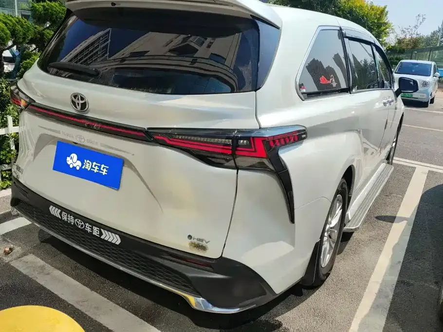 Toyota Granvia — фото 8