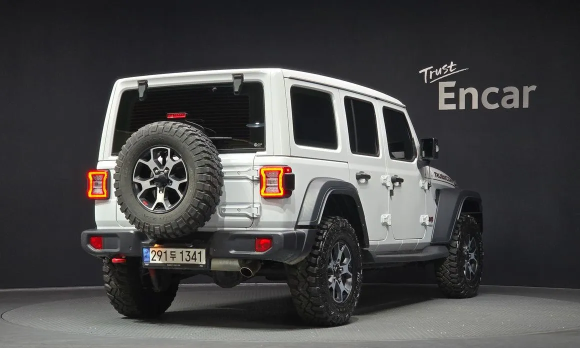 Jeep Wrangler — фото 9