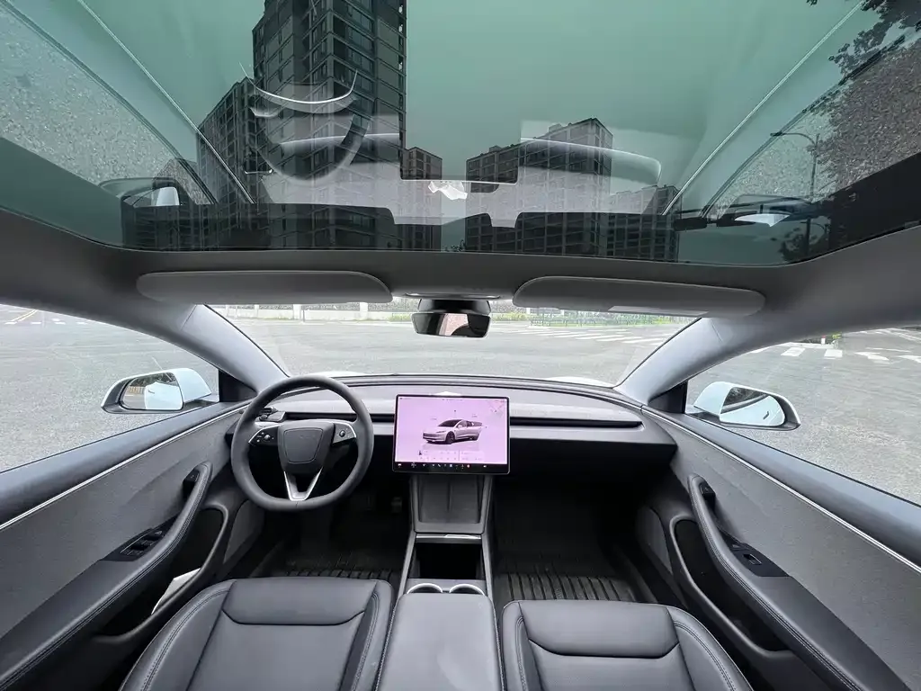 Tesla Model 3 — фото 4