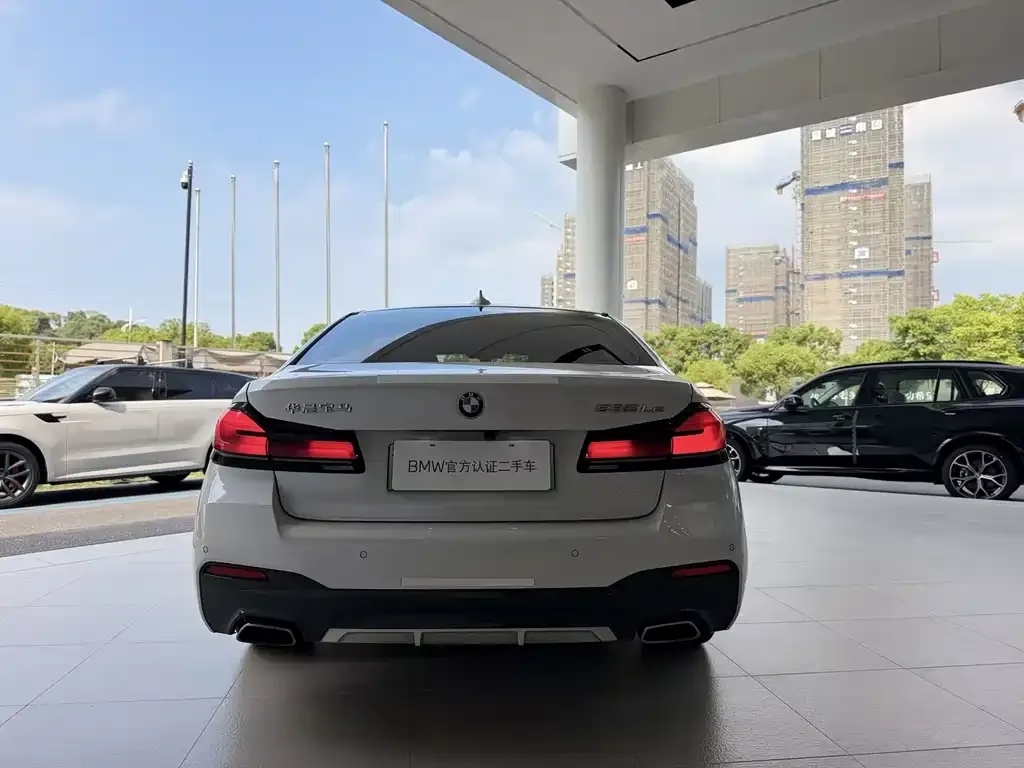 BMW 5 Series New Energy — фото 2