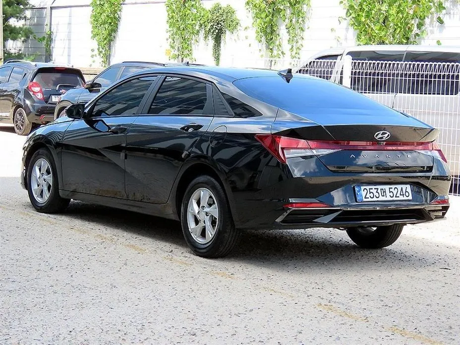 Hyundai AVANTE — фото 4
