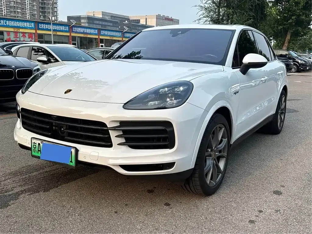 Porsche Cayenne Hybrid — фото 1