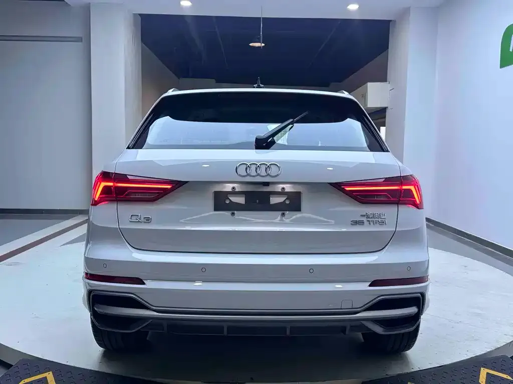 Audi Q3 — фото 5