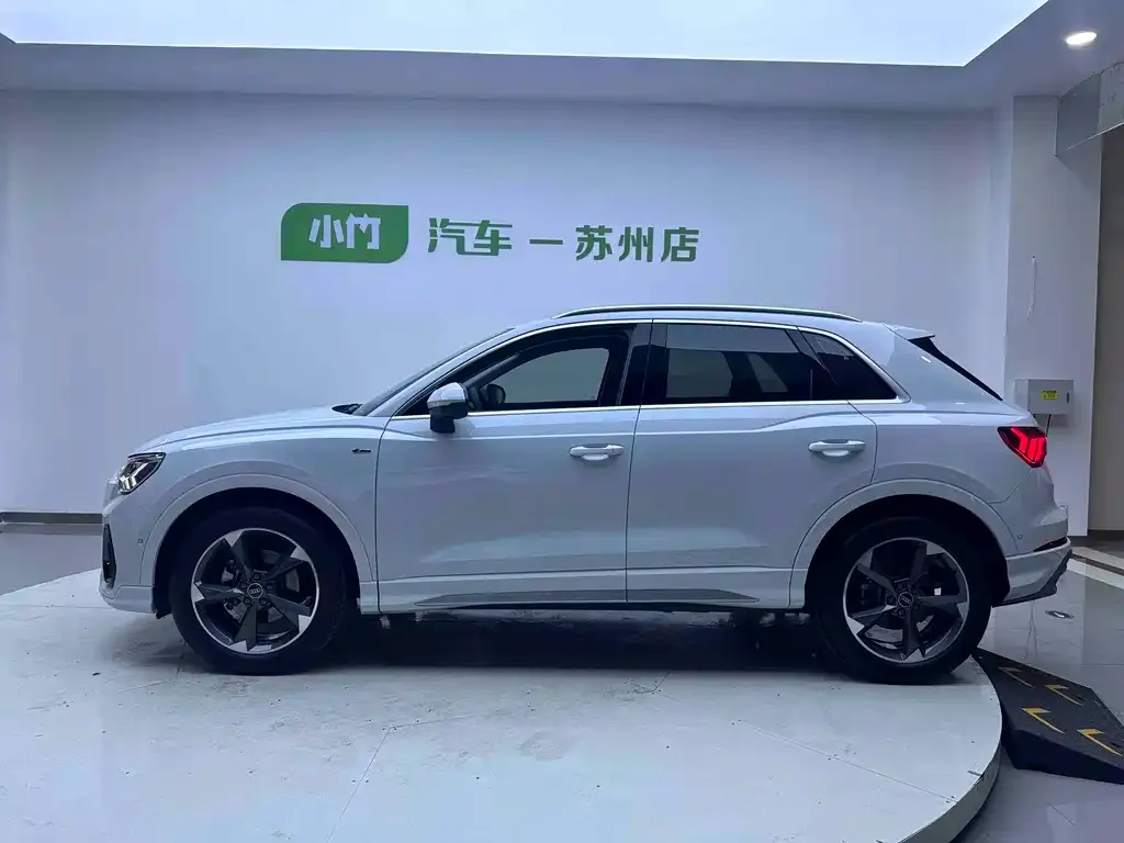 Audi Q3 — фото 4