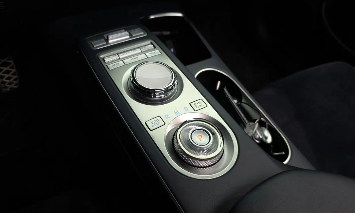 Genesis GV70 — фото 4