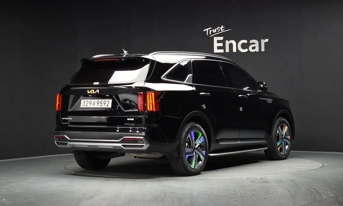 Kia Sorento — фото 10