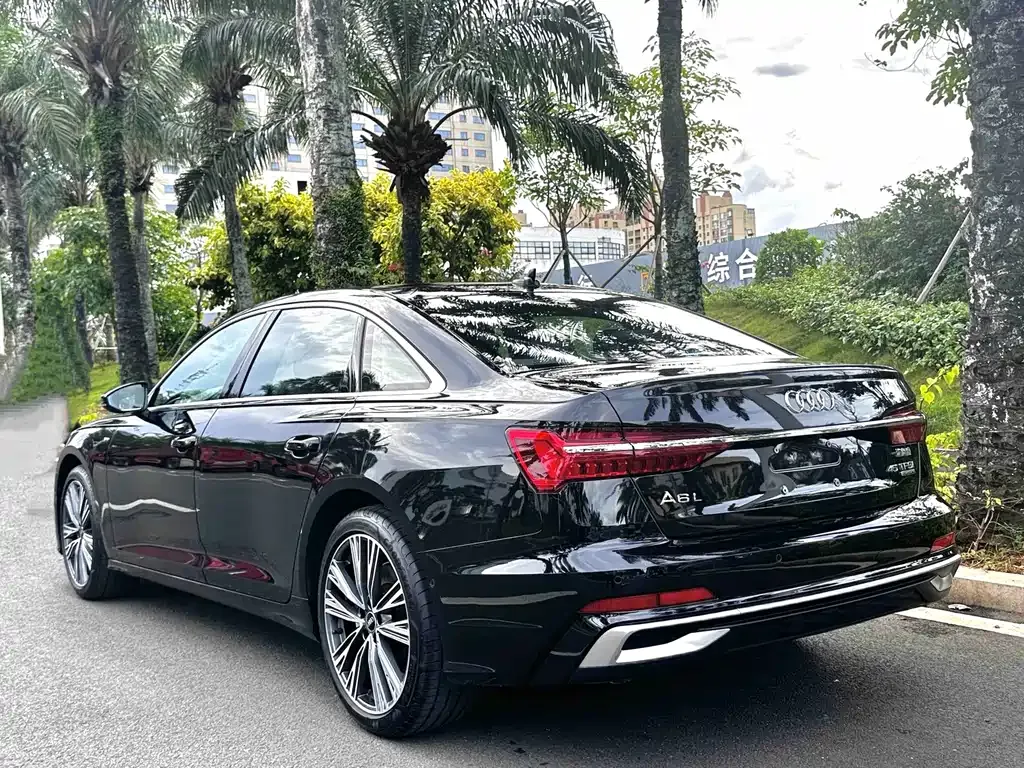 Audi A6L — фото 10