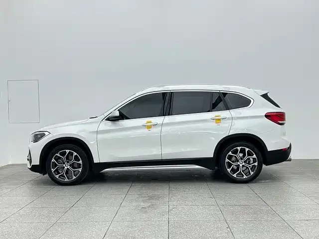 BMW X1 — фото 8