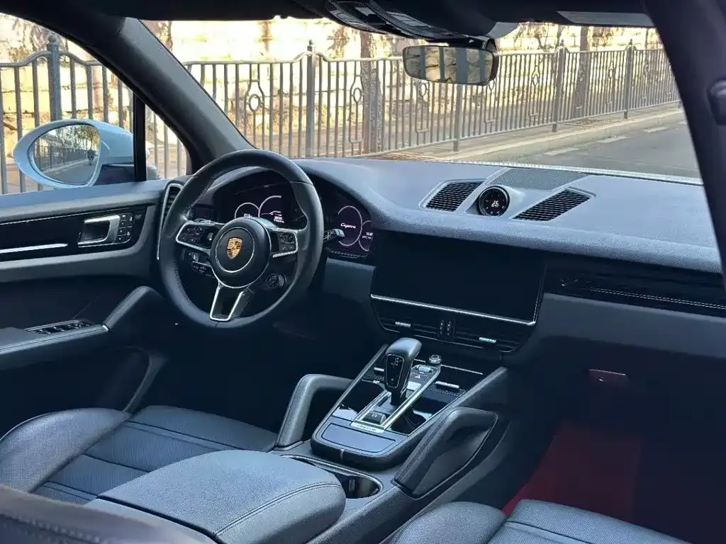 Porsche Cayenne Hybrid — фото 4