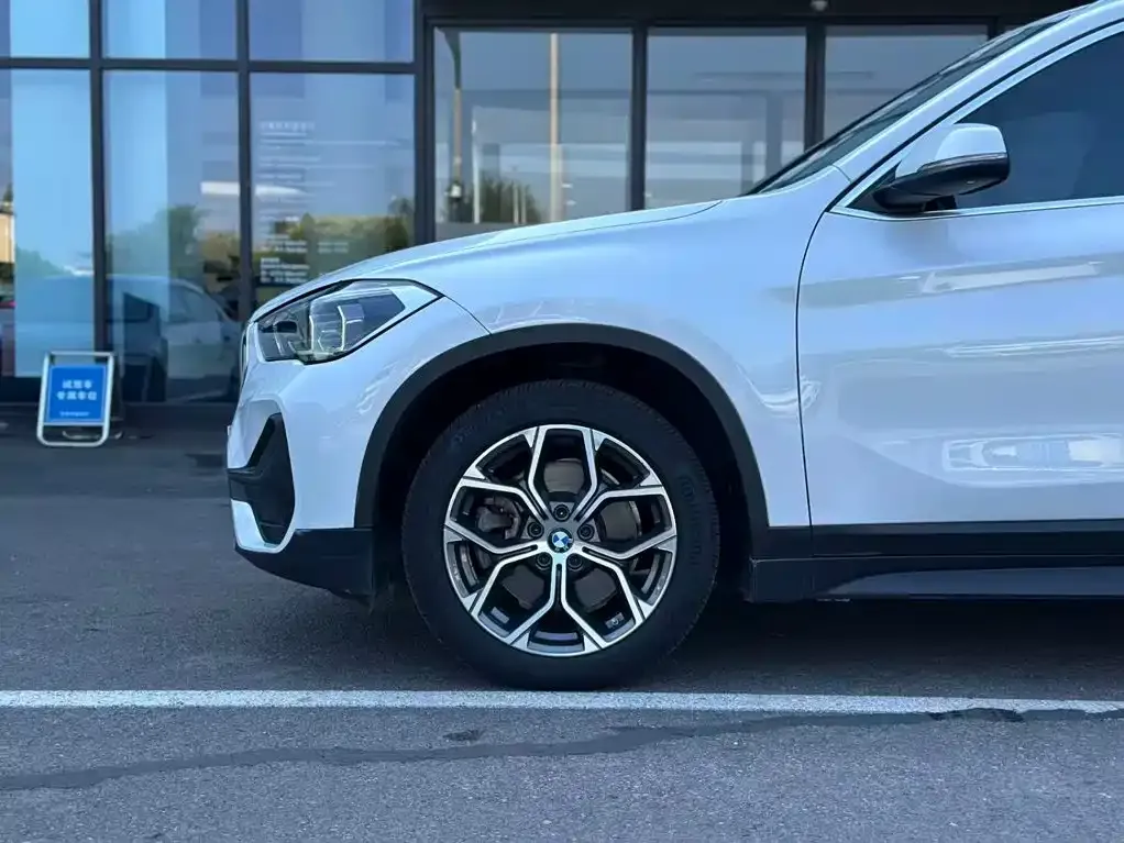 BMW X1 — фото 10