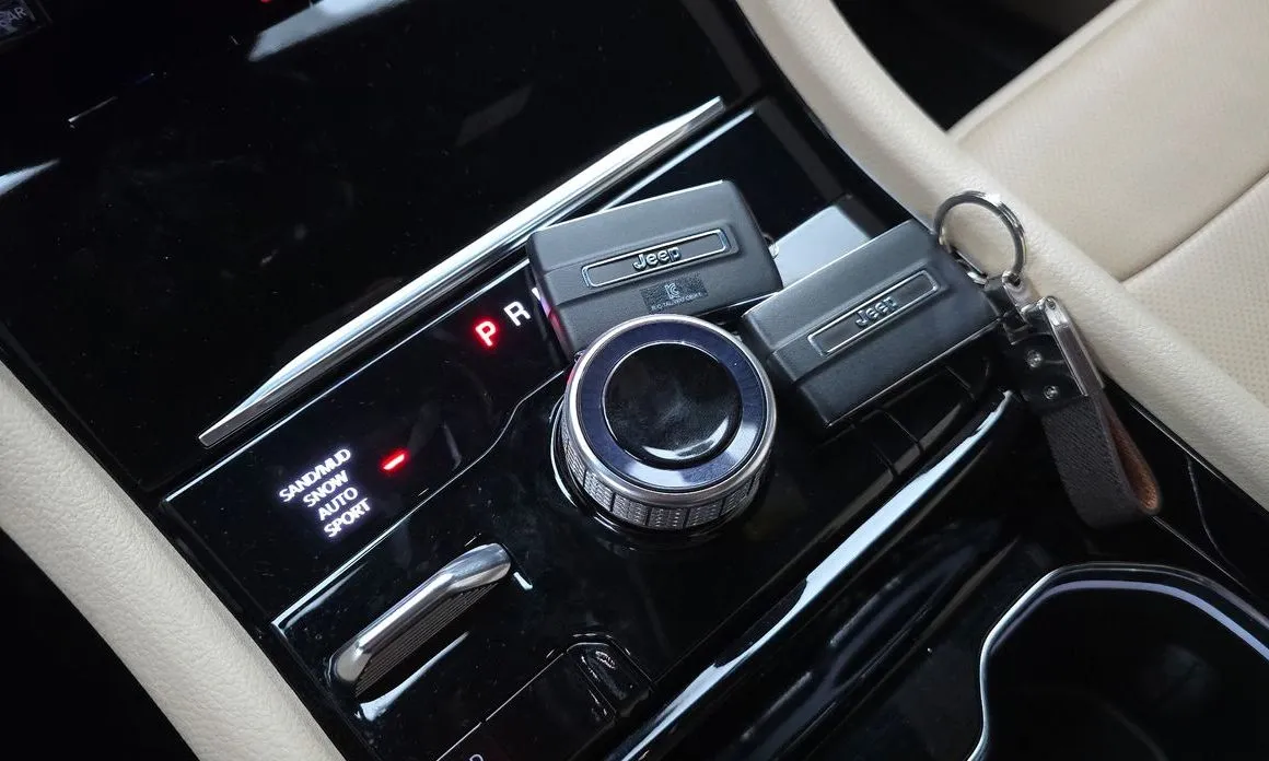 Jeep Cherokee — фото 4