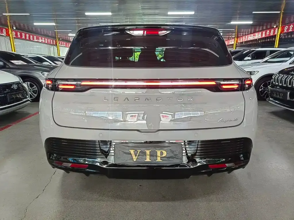 Leapmotor B05 (Lafa 5) — фото 7