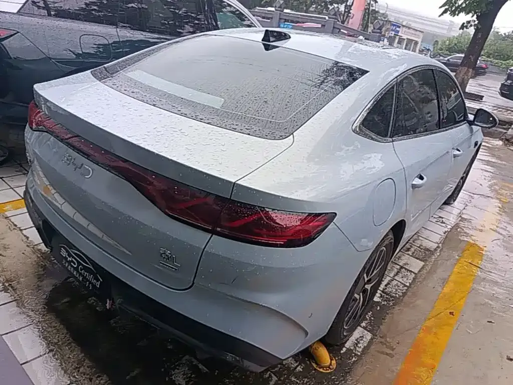BYD Qin L — фото 8