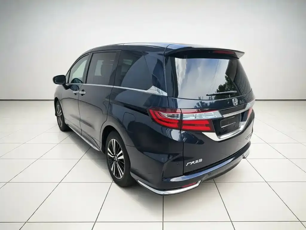 Honda Odyssey — фото 7