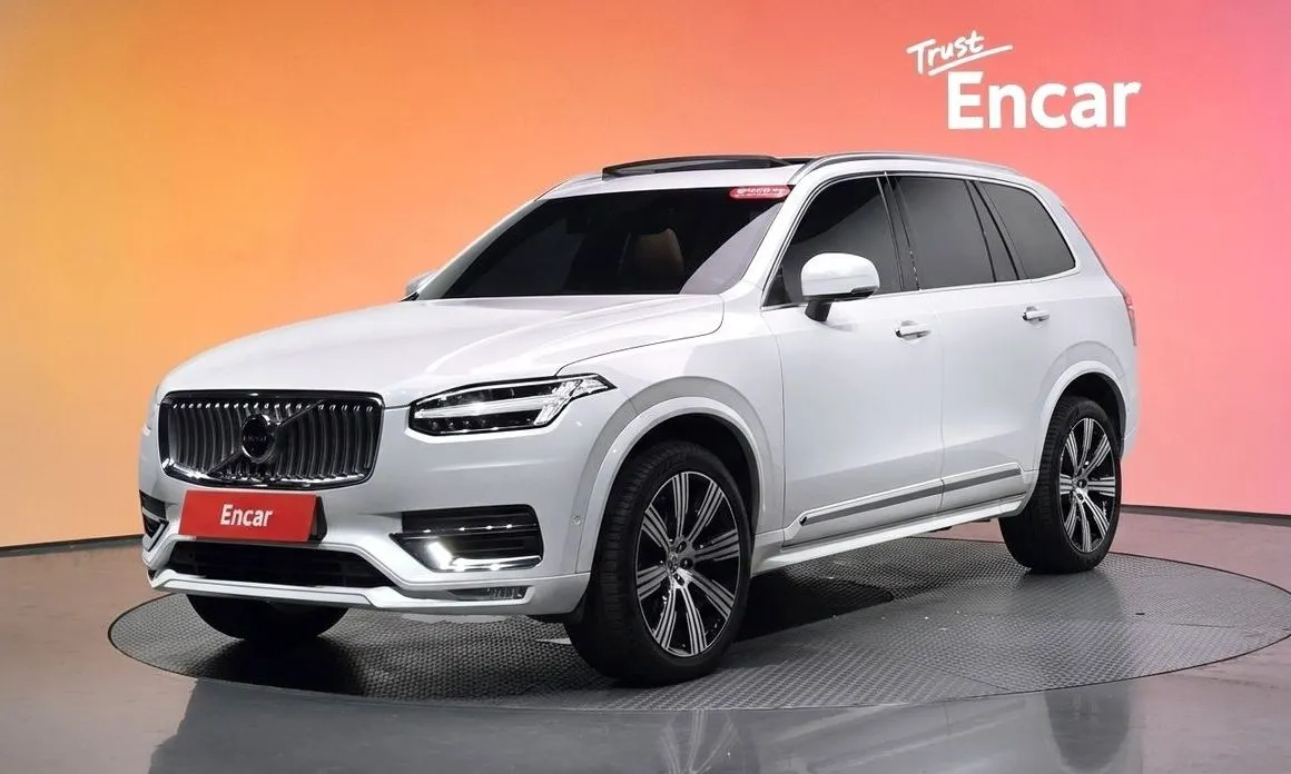 Volvo XC90 — фото 1