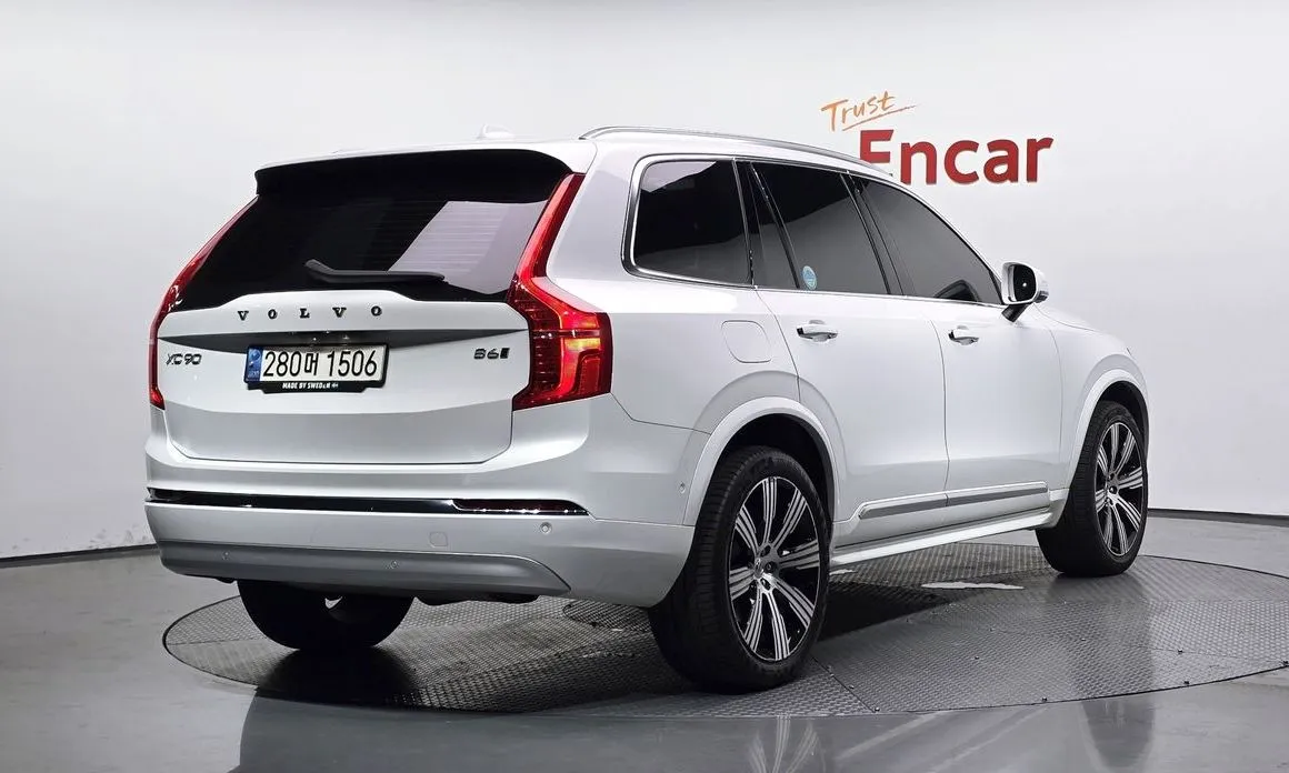 Volvo XC90 — фото 9