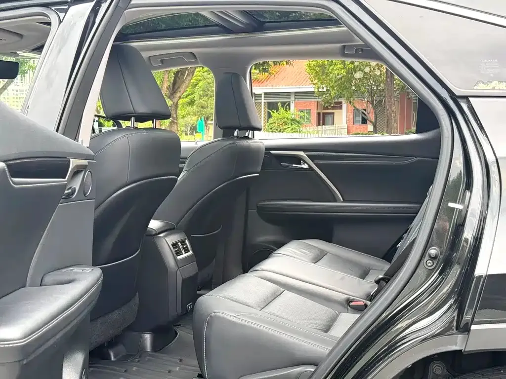 Lexus RX — фото 4