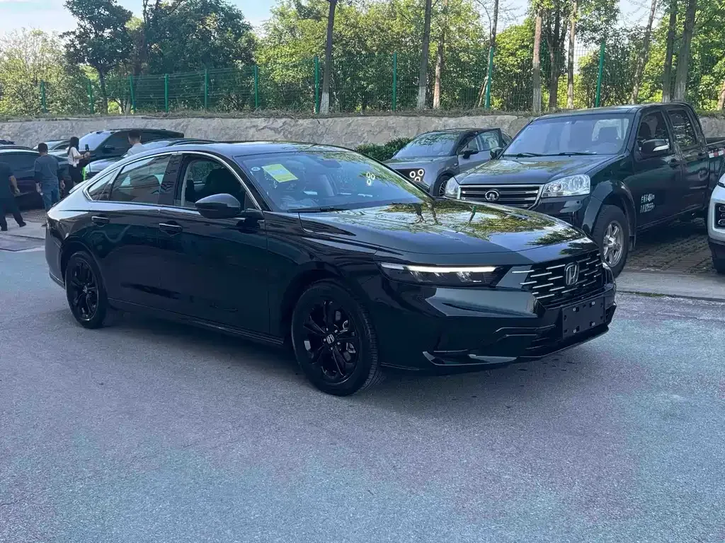 Honda Accord — фото 10