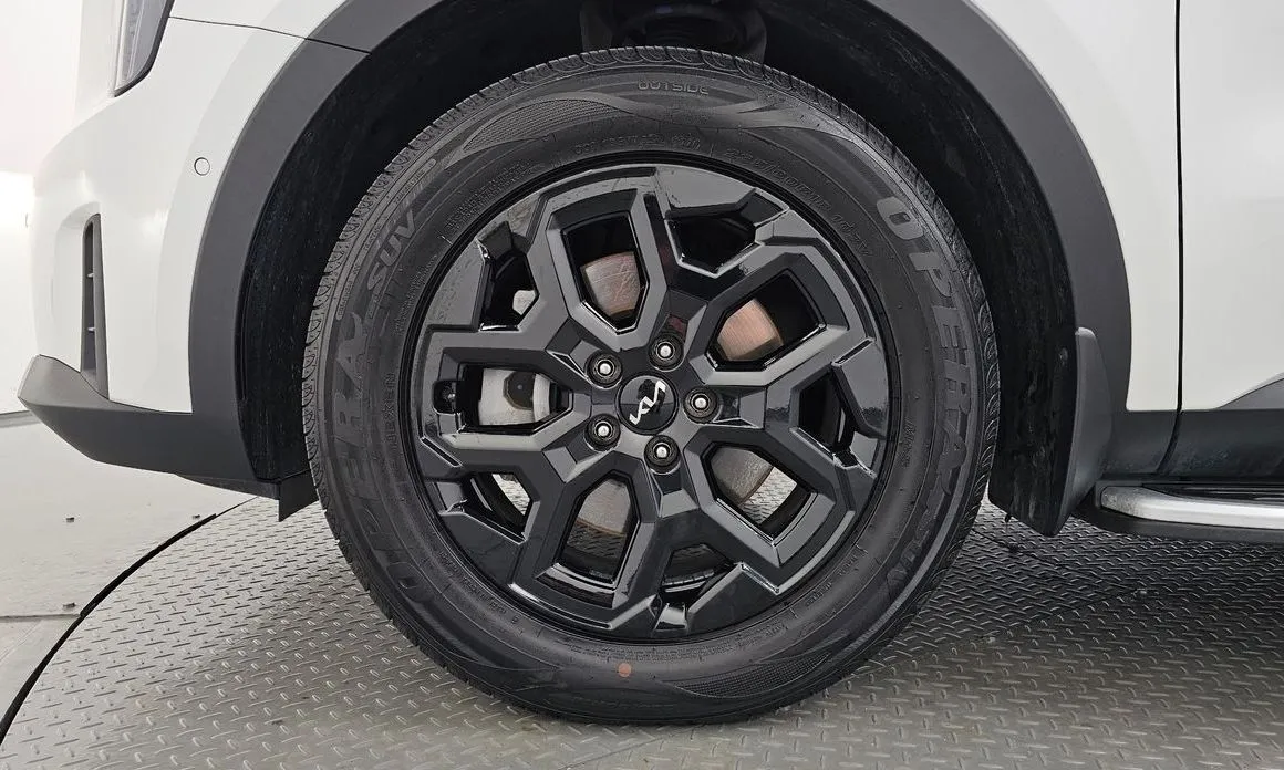Kia Sorento — фото 7
