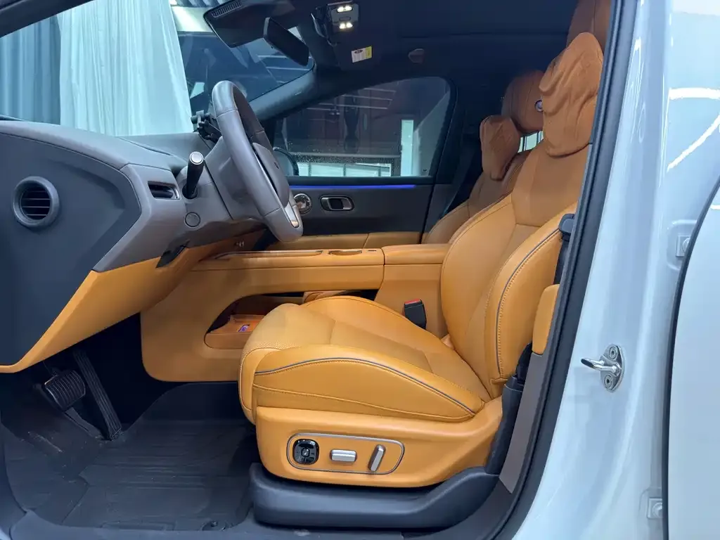 Li Auto i6 — фото 10