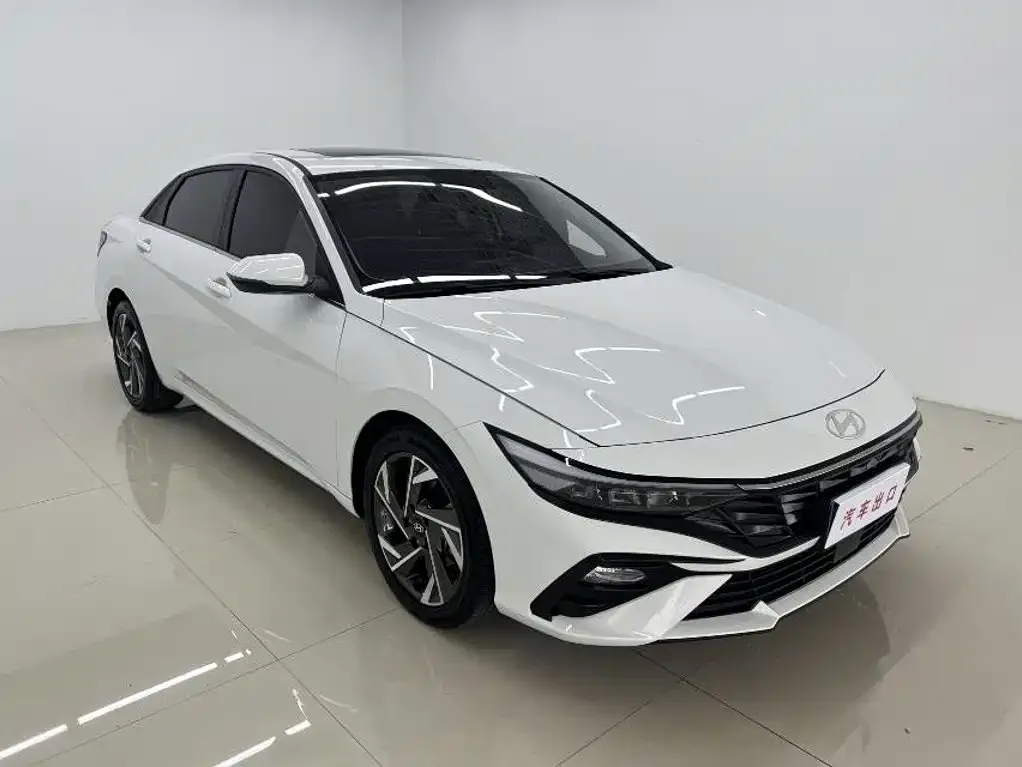 Hyundai Elantra — фото 4