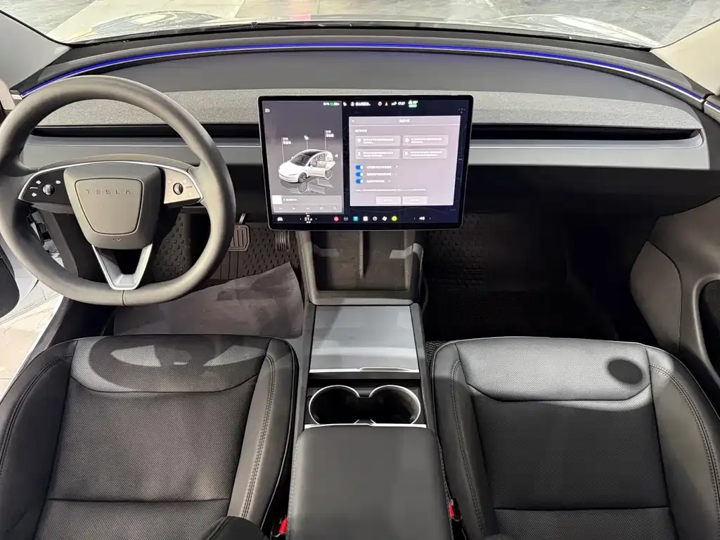 Tesla Model 3 — фото 10