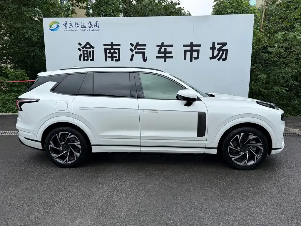 Lynk & Co 09 PHEV — фото 6