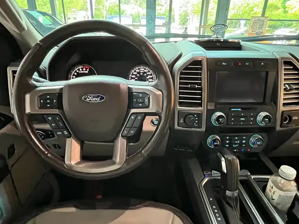 Ford F-150 Raptor — фото 9