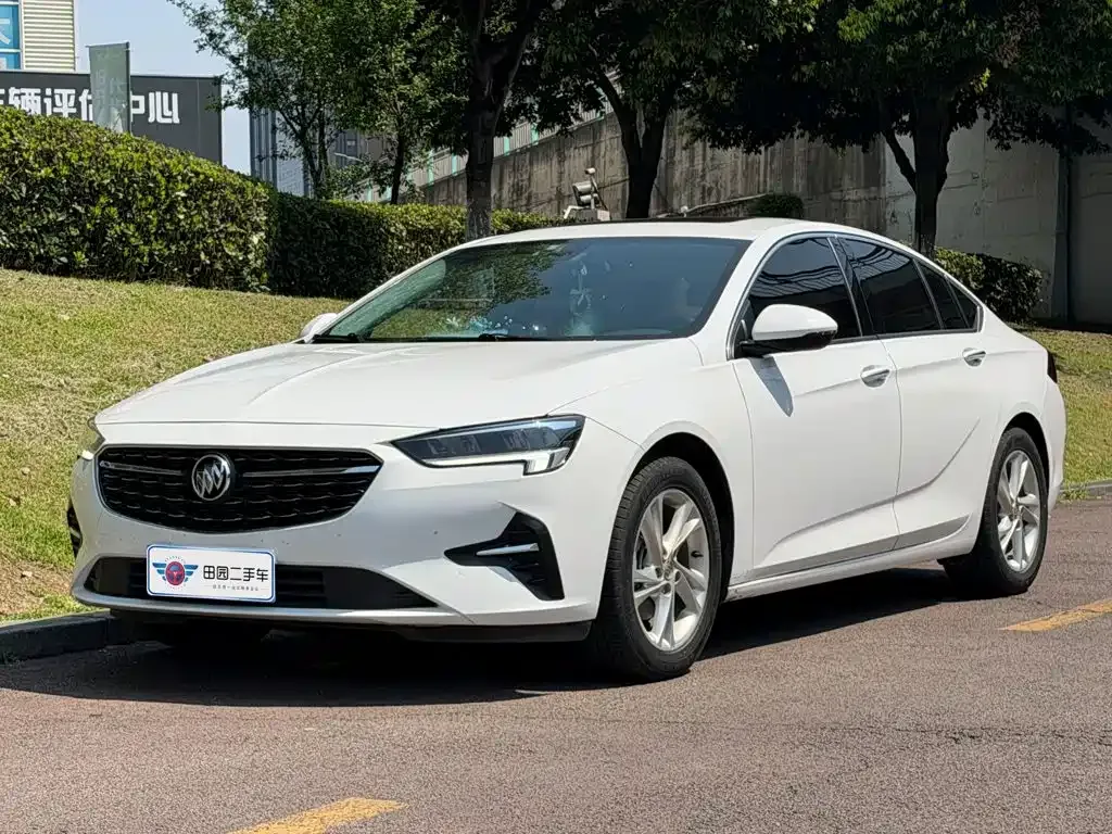 Buick Regal — фото 1