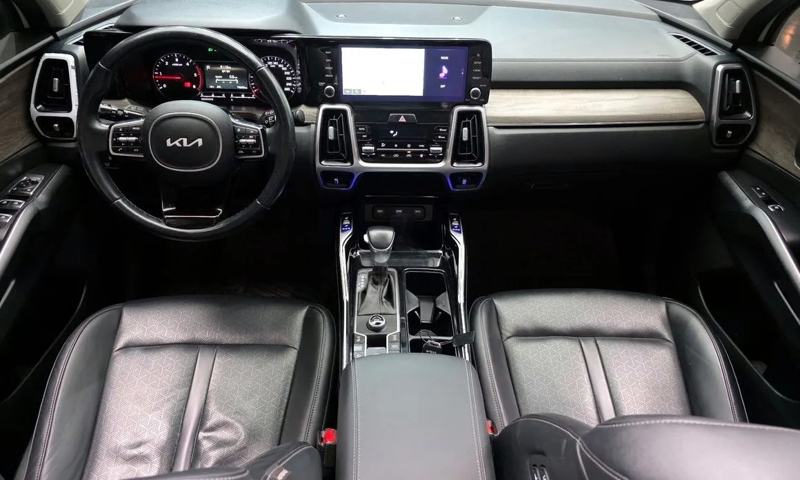 Kia Sorento — фото 9