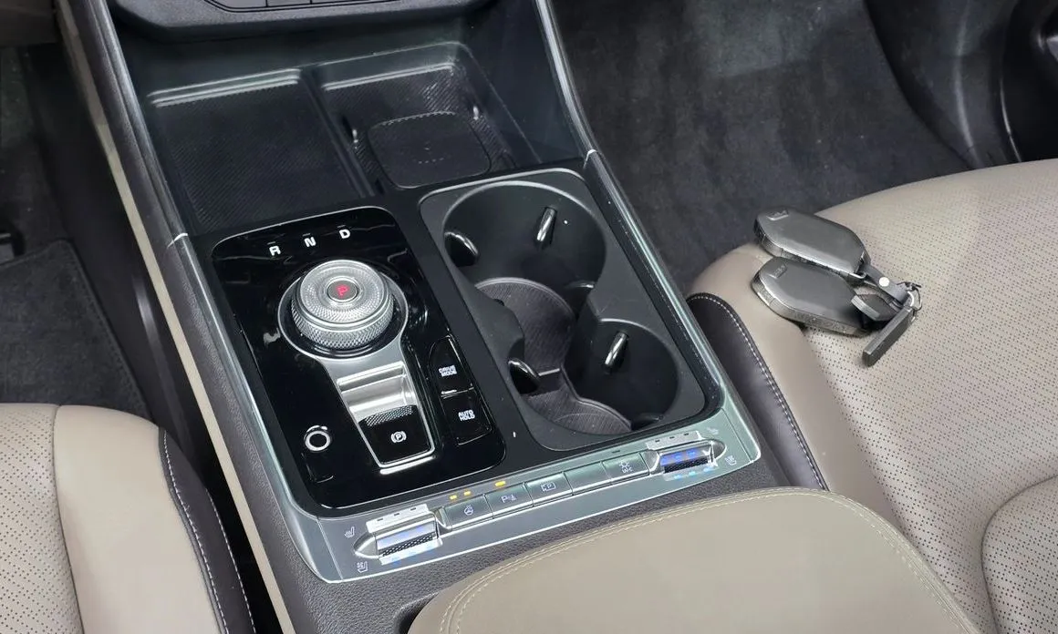 Kia Carnival — фото 10