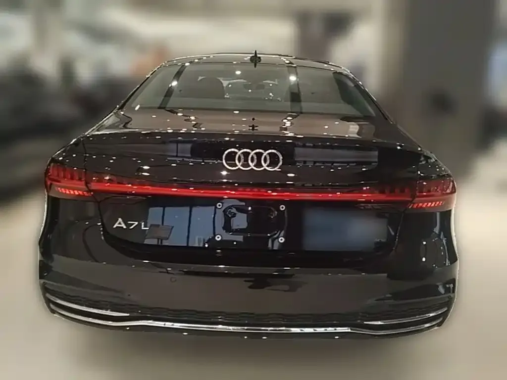Audi A7L — фото 9