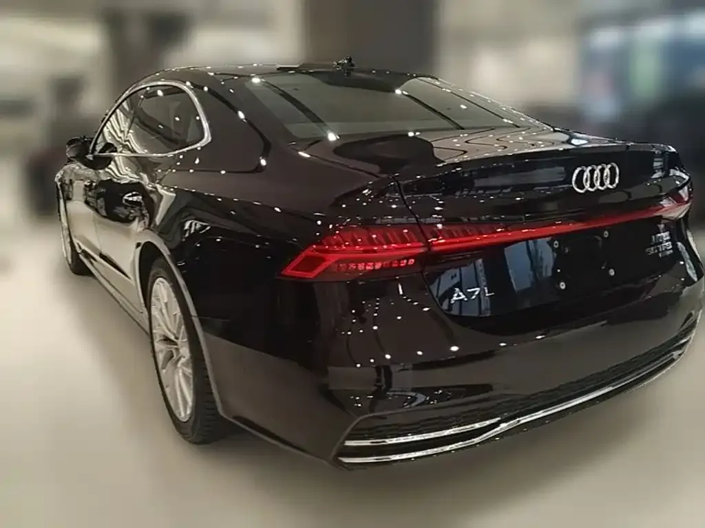 Audi A7L — фото 6