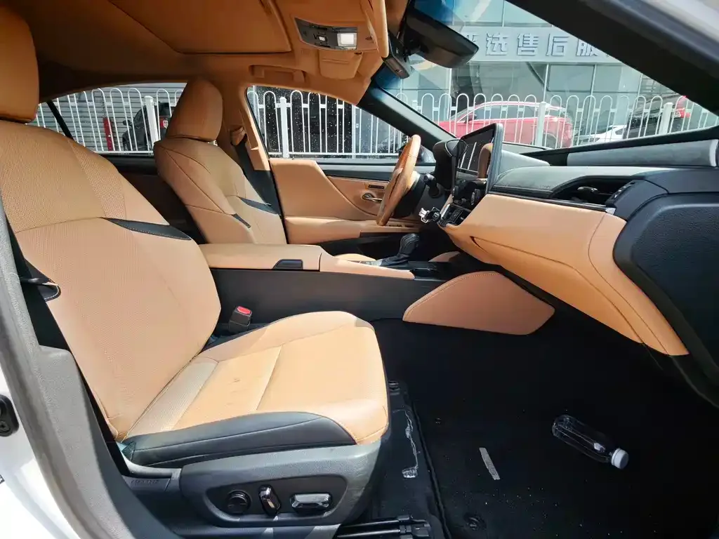Lexus ES — фото 3